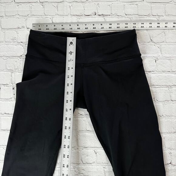 Black lululemon leggings size 6 - Picture 8 of 8